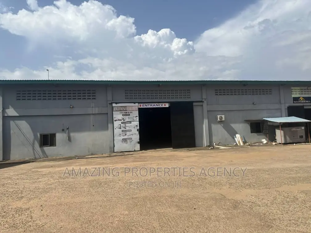 500sqm Warehouse for Rent at Spintex in Spintex