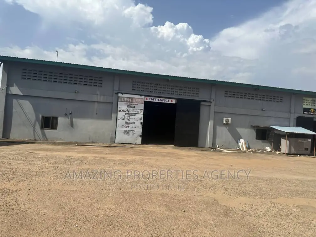 500sqm Warehouse for Rent at Spintex in Spintex