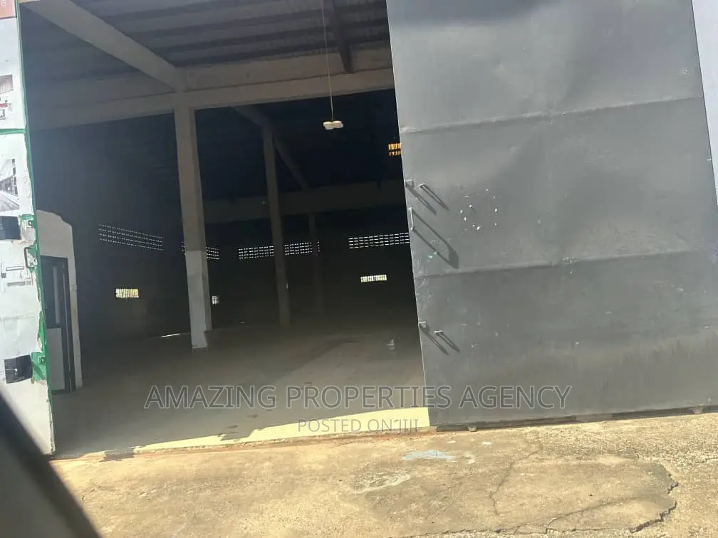 500sqm Warehouse for Rent at Spintex in Spintex
