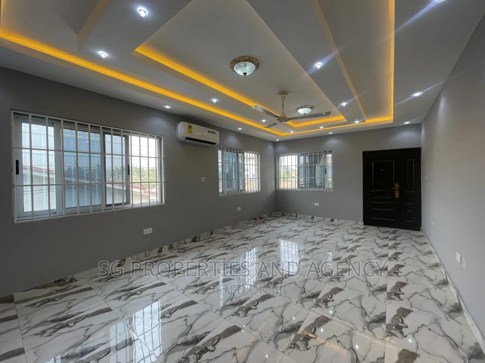 3bdrm Apartment in Junction Mall, Spintex for sale in Spintex