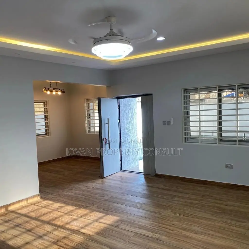 3bdrm House in Pokuase for sale in Pokuase