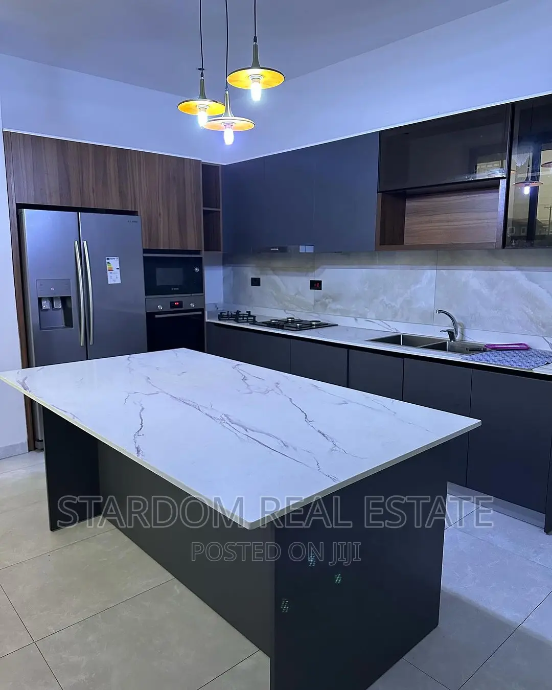 3bdrm Duplex in School Junction for rent in School Junction
