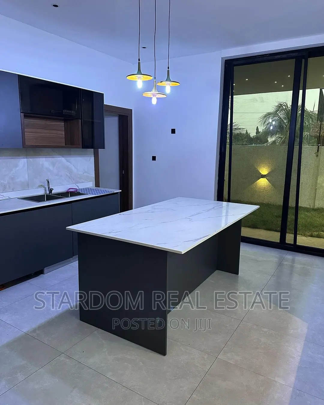 3bdrm Duplex in School Junction for rent in School Junction