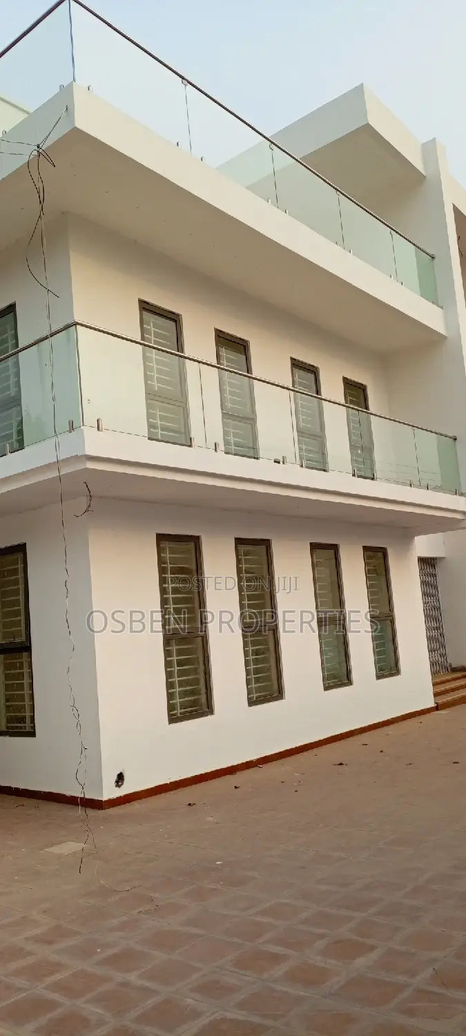 8bdrm Mansion in Pleasant Properties, Accra Metropolitan for sale in Accra Metropolitan