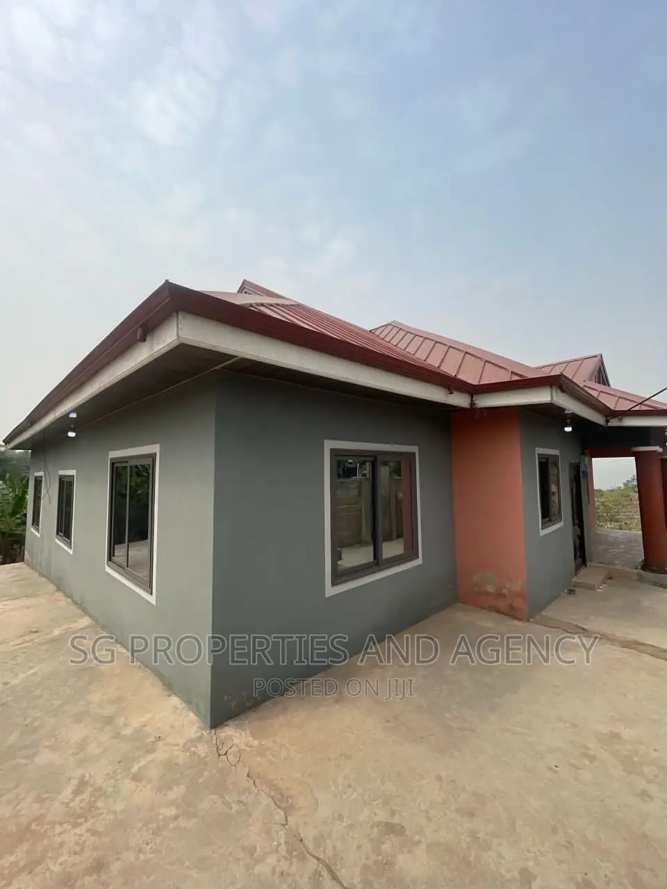 4bdrm House in Adonten, Danfa for sale in Danfa