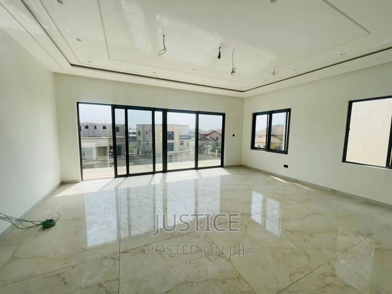 4bdrm Duplex in East Legon Hills for sale in East Legon