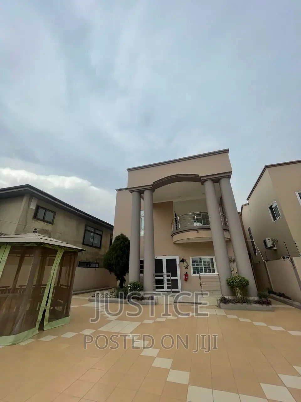 Furnished 4bdrm Duplex in East Legon for rent in East Legon