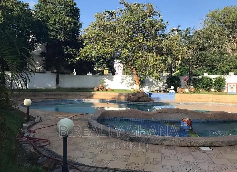 5bdrm Townhouse/Terrace in Cantonments for sale in Cantonments