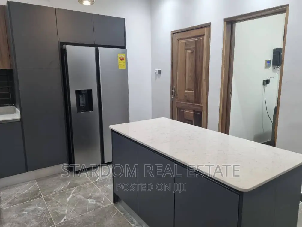 4bdrm Duplex in Oyarifa for rent in Oyarifa