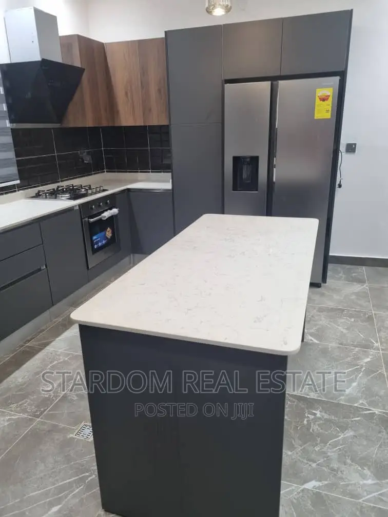 4bdrm Duplex in Oyarifa for rent in Oyarifa
