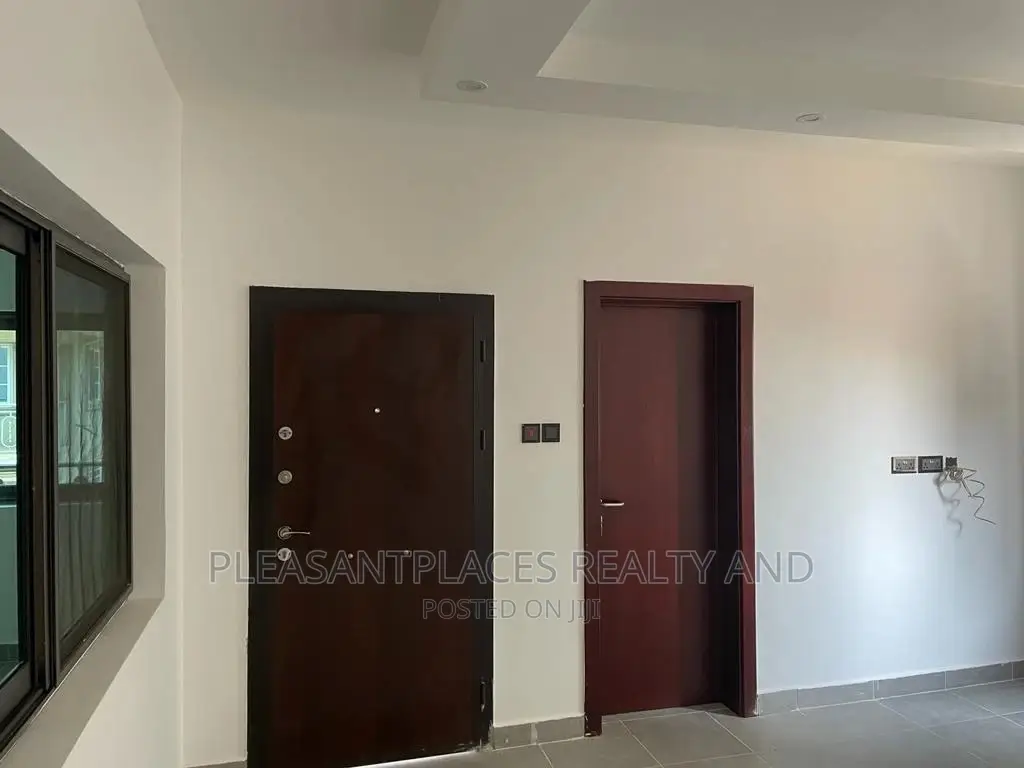 4bdrm Townhouse/Terrace in Pleasantplaces, Accra Metropolitan for sale in Accra Metropolitan
