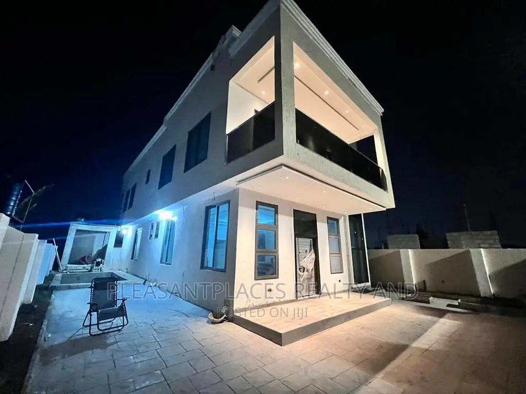 4bdrm Duplex in Pleasantplaces, Spintex for sale in Spintex