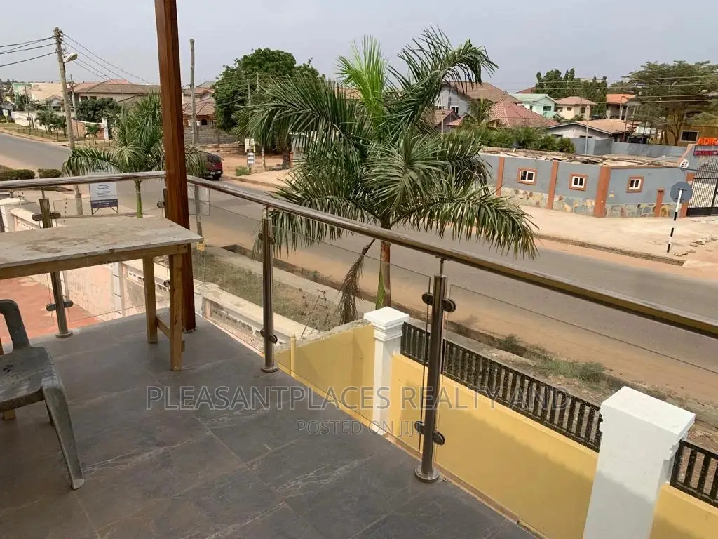 4bdrm Duplex in Pleasantplaces, Spintex for sale in Spintex
