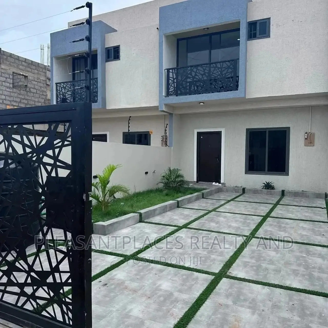 2bdrm House in Pleasantplaces, Accra Metropolitan for sale in Accra Metropolitan