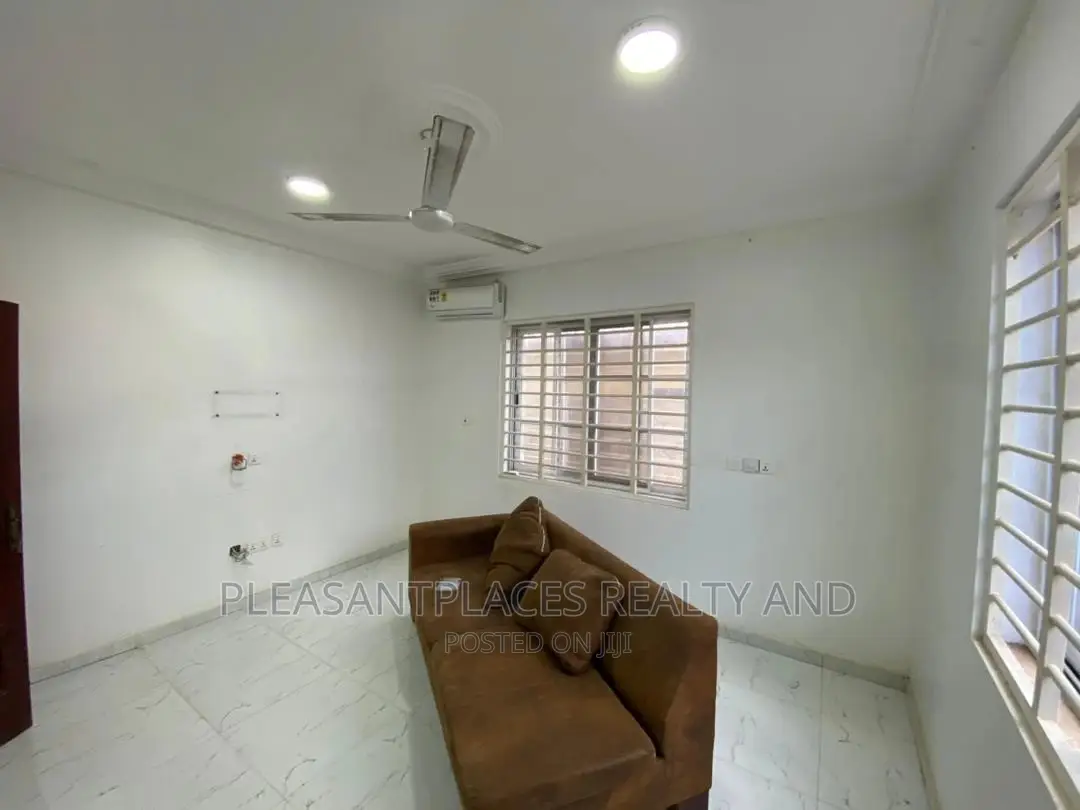 2bdrm Apartment in Pleasantplaces, Accra Metropolitan for rent in Accra Metropolitan