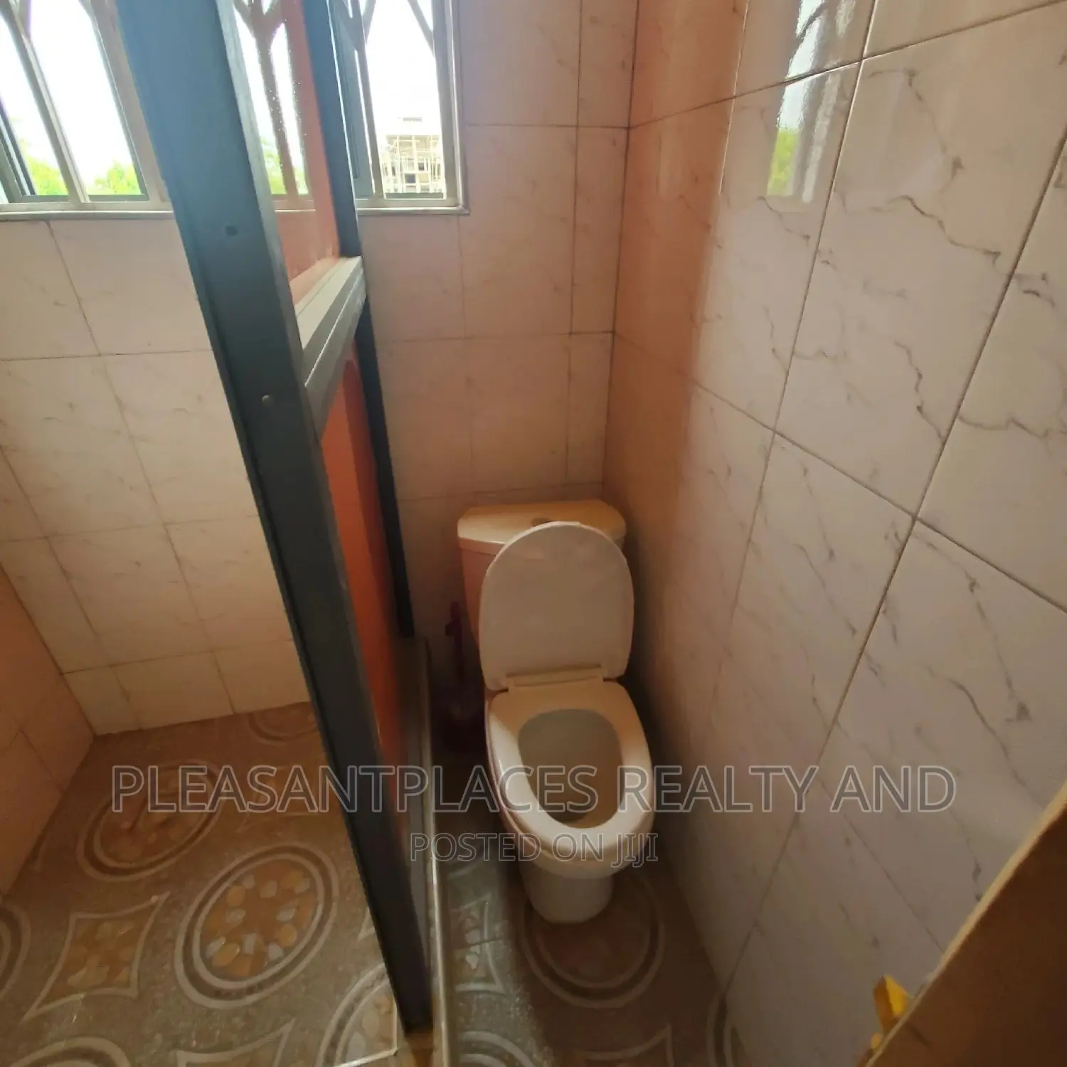 1bdrm Apartment in Pleasantplaces, East Legon for rent in East Legon