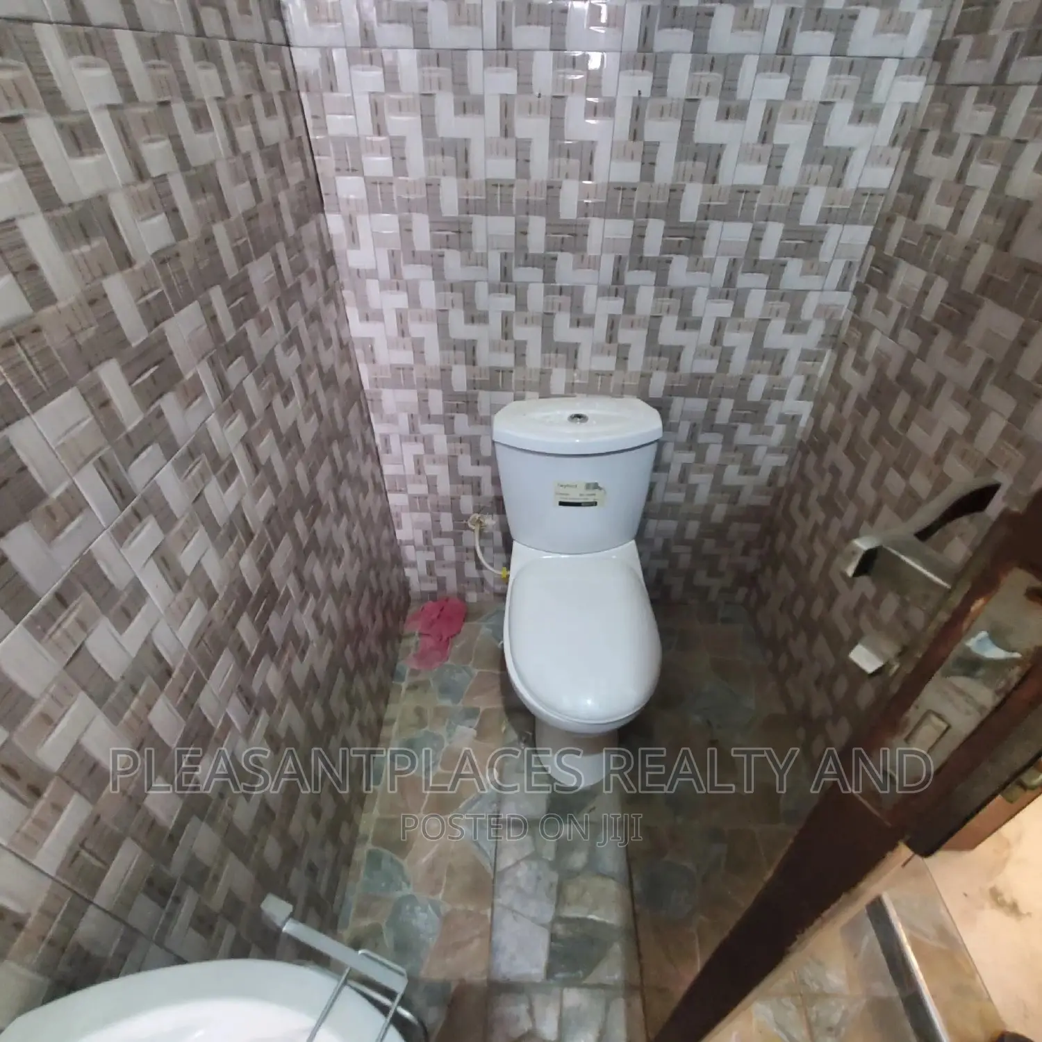 2bdrm Apartment in Pleasantplaces, Nmai-Dzorn for rent in Nmai-Dzorn