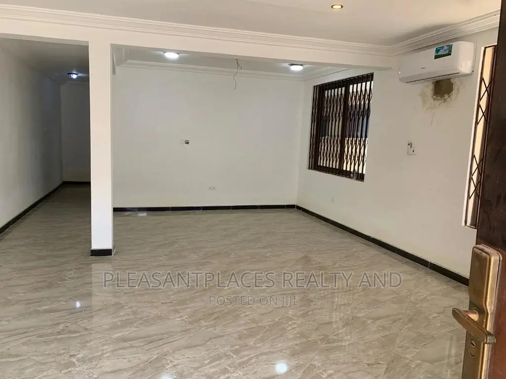 3bdrm Duplex in Pleasantplaces, Ashomang Estate for rent in Ashomang Estate