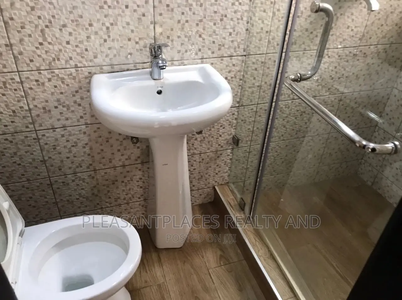 2bdrm Apartment in Pleasantplaces, West Legon for rent in West Legon