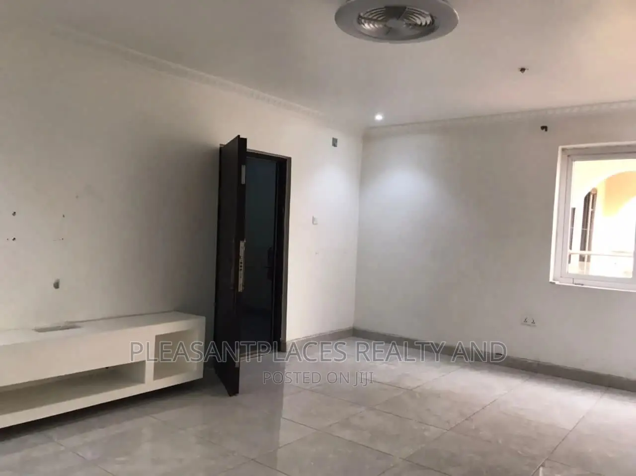 2bdrm Apartment in Pleasantplaces, West Legon for rent in West Legon