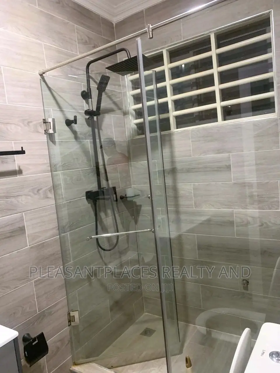Furnished 3bdrm House in Pleasantplaces, Spintex for sale in Spintex