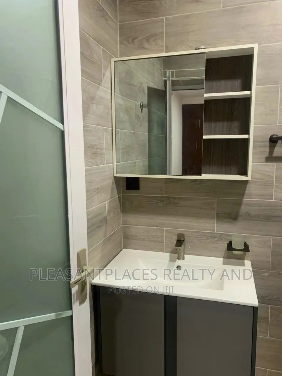 Furnished 3bdrm House in Pleasantplaces, Spintex for sale in Spintex