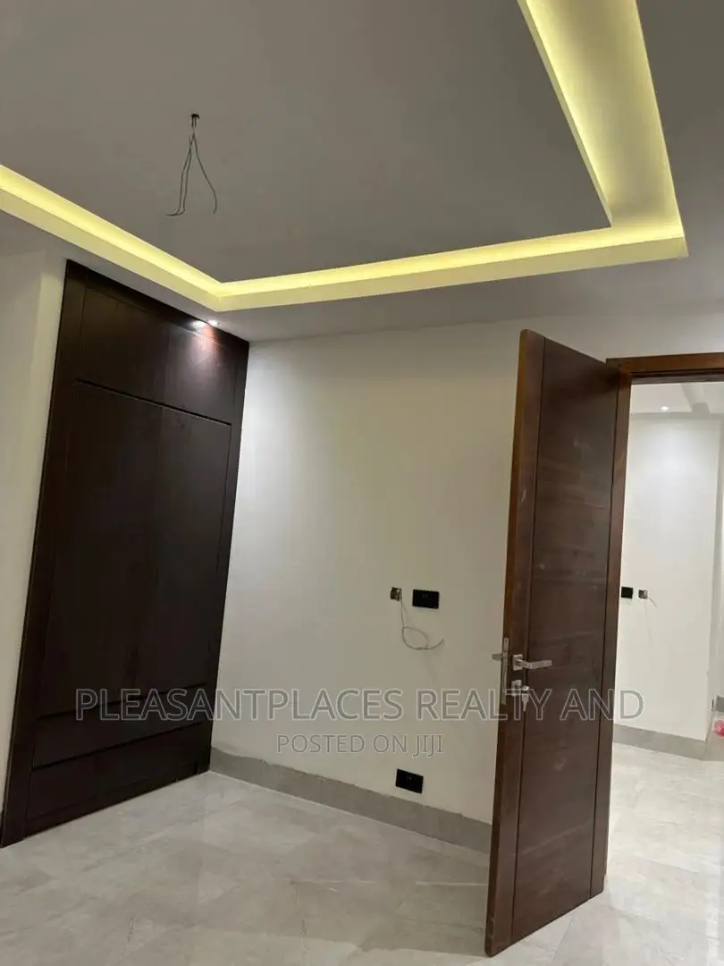 4bdrm Duplex in Pleasantplaces, Spintex for sale in Spintex