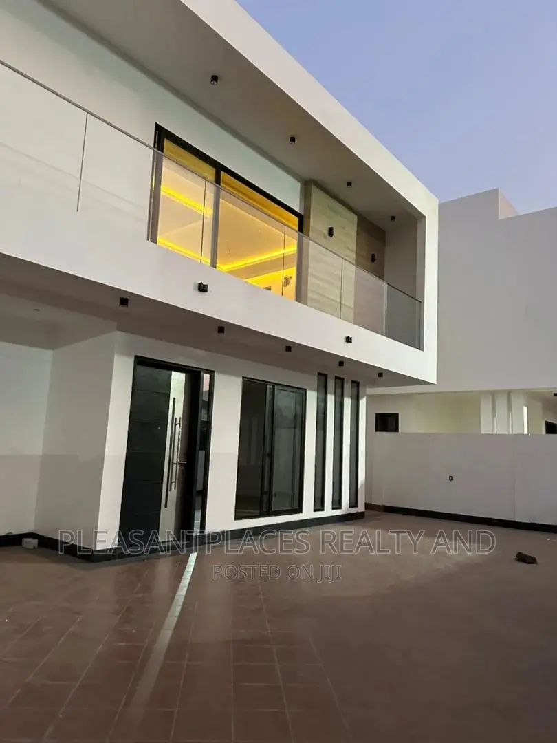 4bdrm Duplex in Pleasantplaces, Spintex for sale in Spintex