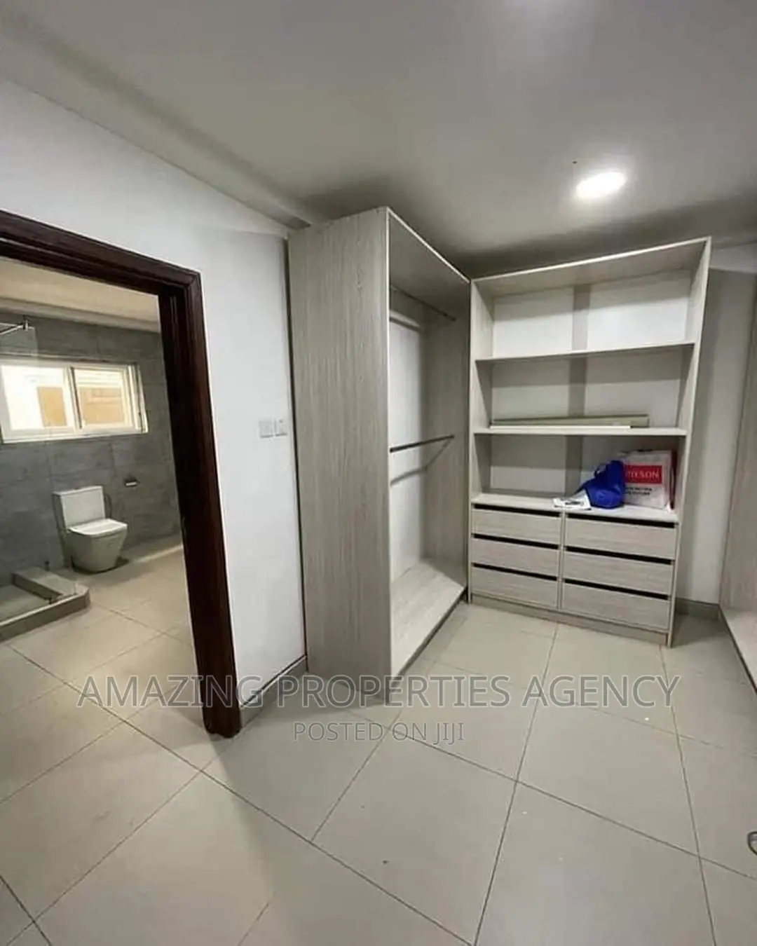 Furnished 4bdrm House in 4 Bedroom House With, Labone for sale in Labone