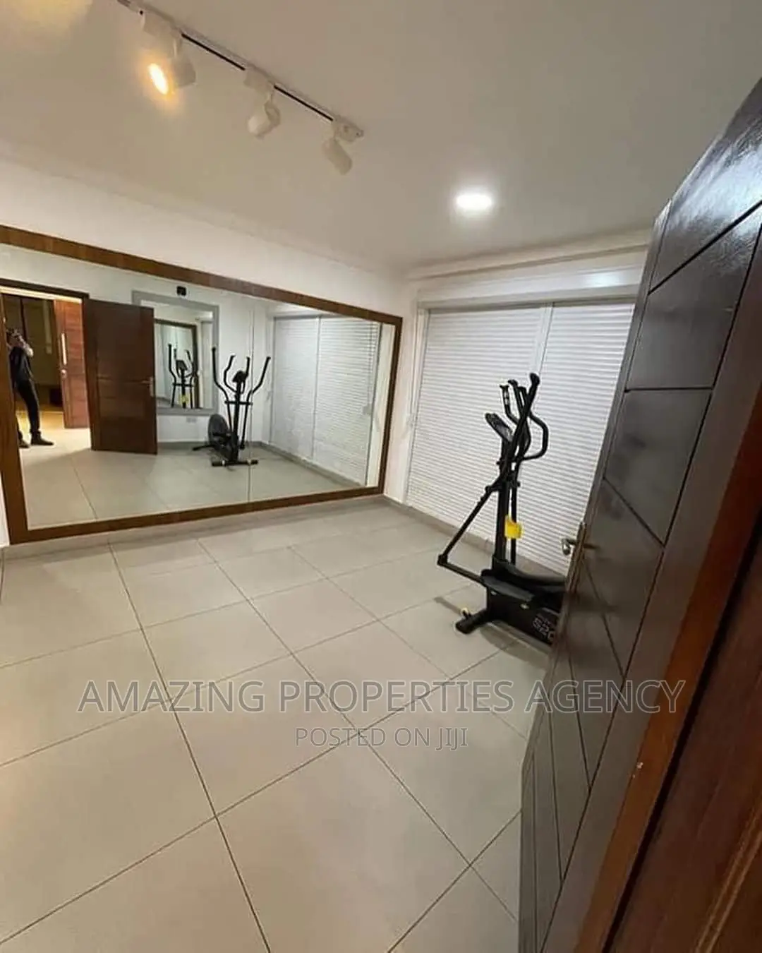 Furnished 4bdrm House in 4 Bedroom House With, Labone for sale in Labone