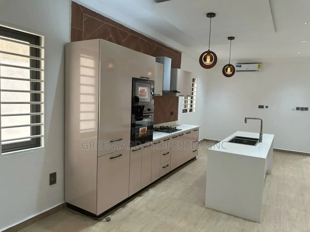 4bdrm Townhouse / Terrace in Cantonments for rent in Cantonments