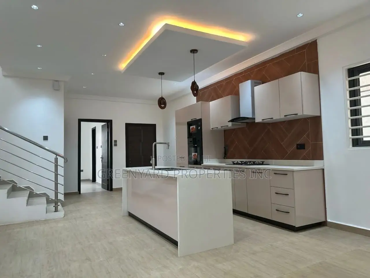 4bdrm Townhouse / Terrace in Cantonments for rent in Cantonments