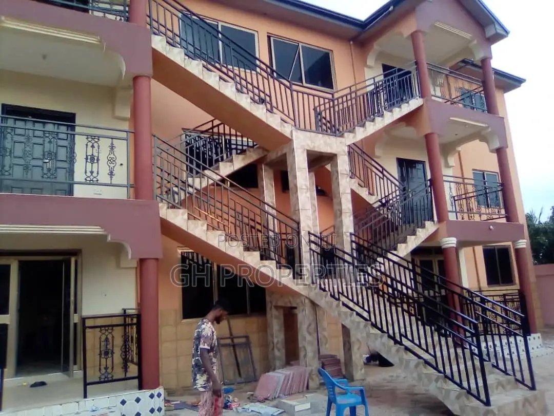 20bdrm Apartment in Sokoban,Apaaso., Kumasi Metropolitan for sale in Kumasi Metropolitan
