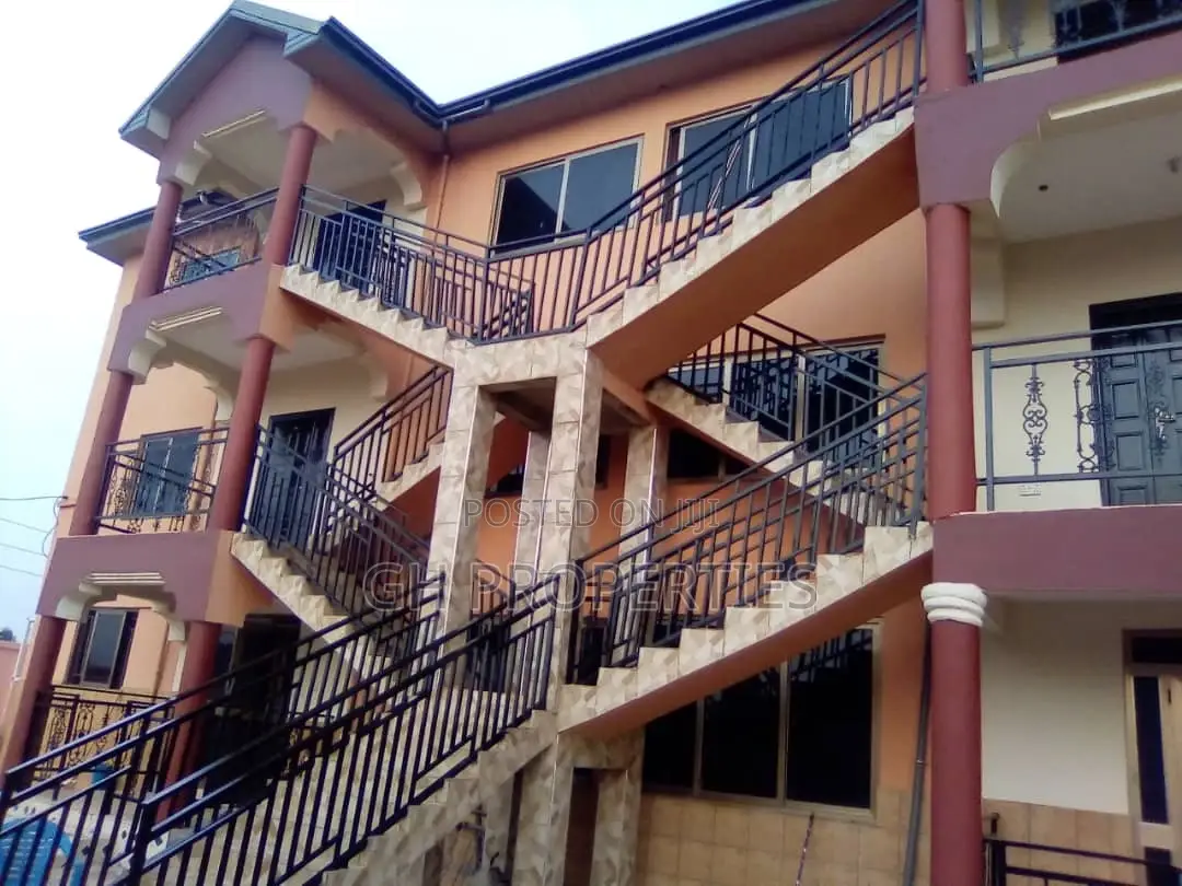 20bdrm Apartment in Sokoban,Apaaso., Kumasi Metropolitan for sale in Kumasi Metropolitan