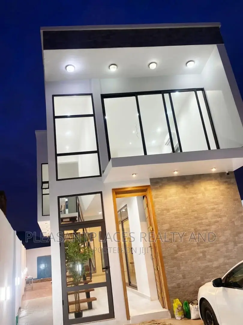 Furnished 3bdrm Duplex in Pleasantplaces, Spintex for sale in Spintex
