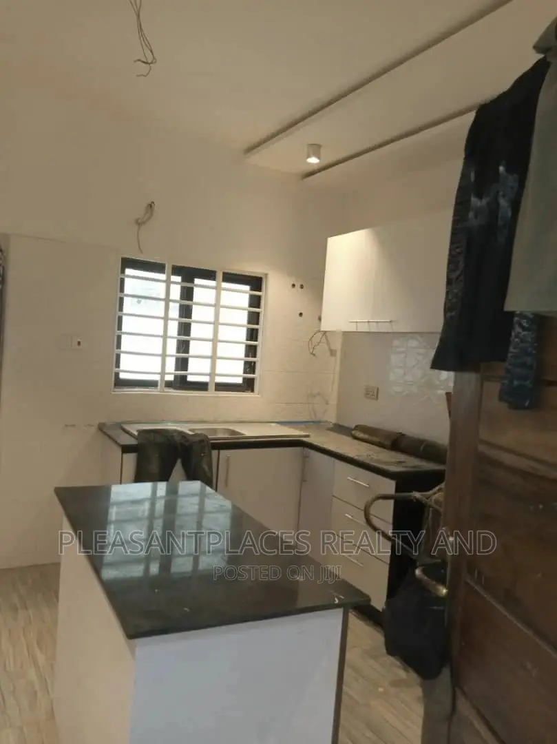 3bdrm House in Pleasantplaces, New Legon for sale in New Legon