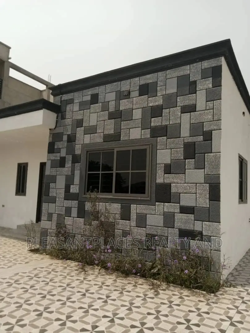 3bdrm House in Pleasantplaces, New Legon for sale in New Legon