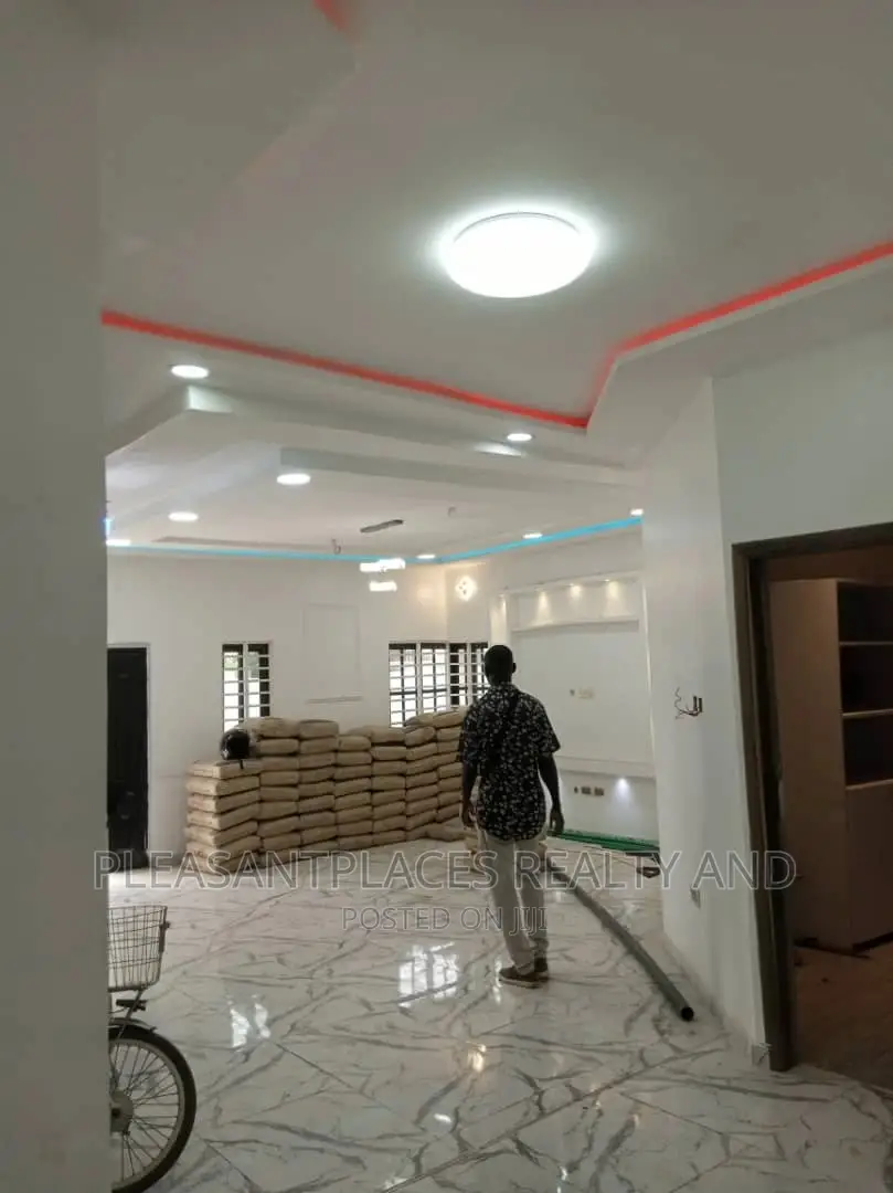 3bdrm House in Pleasantplaces, New Legon for sale in New Legon