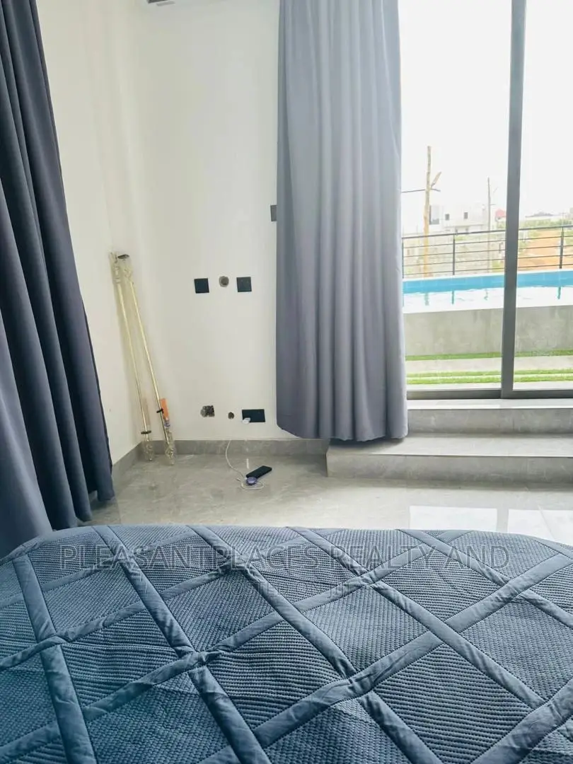 Furnished 4bdrm Mansion in Pleasantplaces, East Legon for sale in East Legon