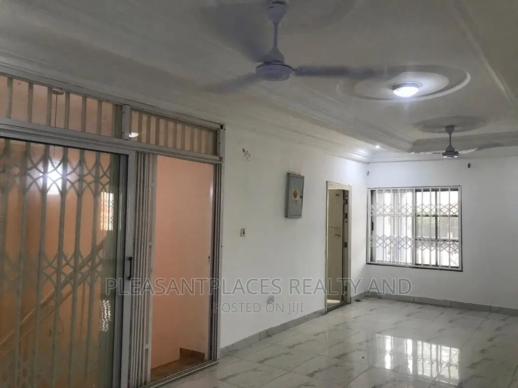 6bdrm House in Pleasantplaces, Pokuase for rent in Pokuase