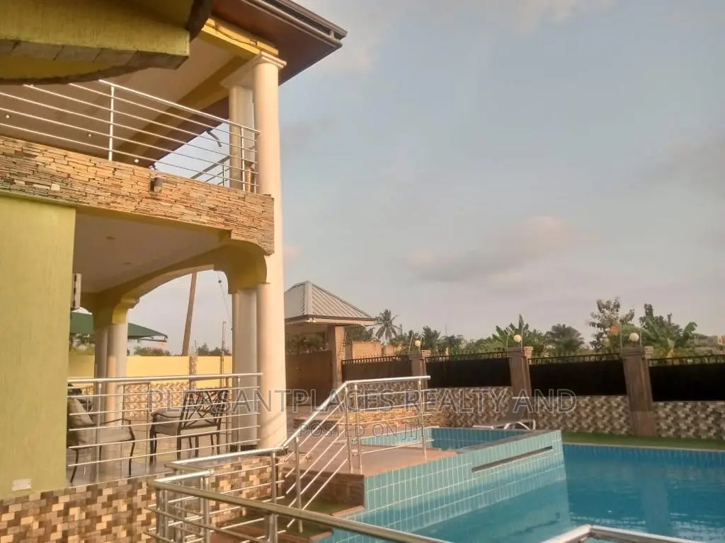 5bdrm Duplex in Pleasantplaces, Accra Metropolitan for rent in Accra Metropolitan