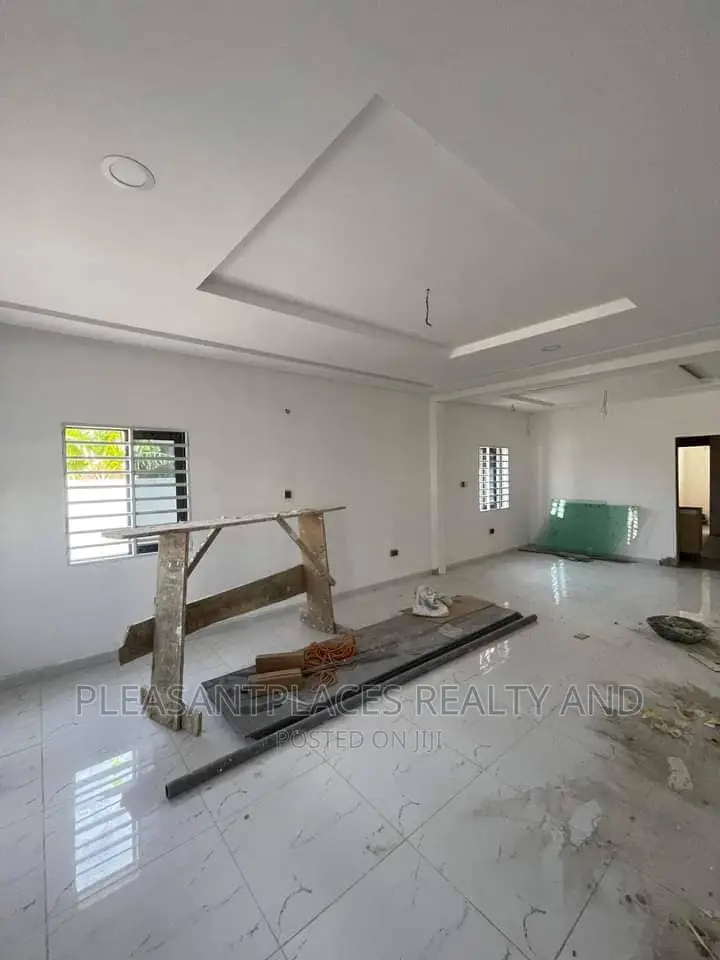 4bdrm Duplex in Pleasantplaces, Spintex for sale in Spintex