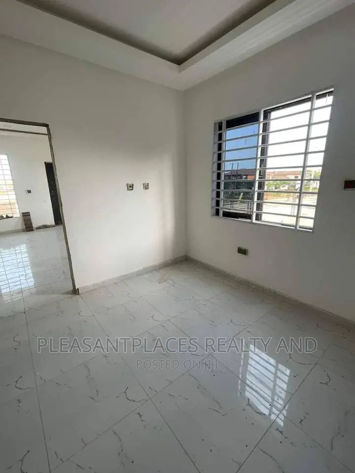4bdrm Duplex in Pleasantplaces, Spintex for sale in Spintex