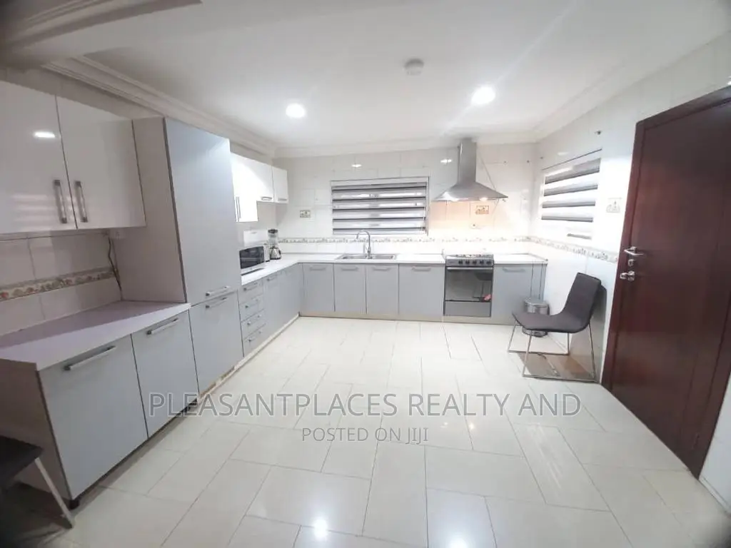 Furnished 3bdrm Townhouse / Terrace in Pleasantplaces, Police Station in Police Station