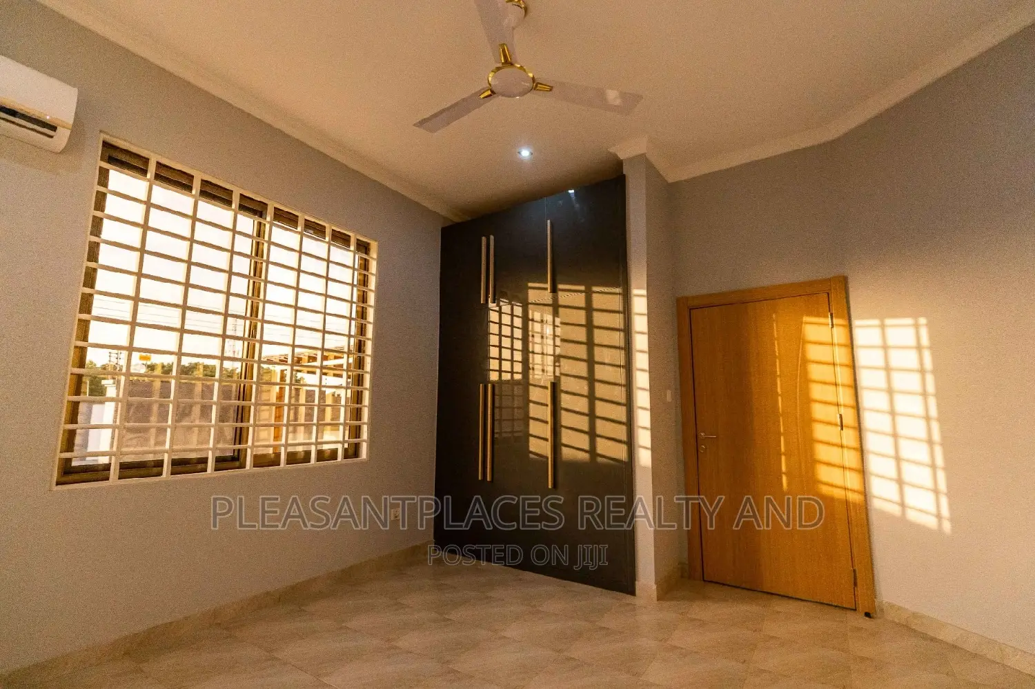 4bdrm Duplex in Pleasantplaces, Spintex for sale in Spintex