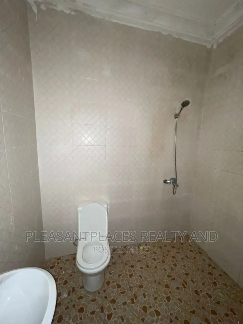 2bdrm Apartment in Pleasantplaces, Oyarifa for rent in Oyarifa