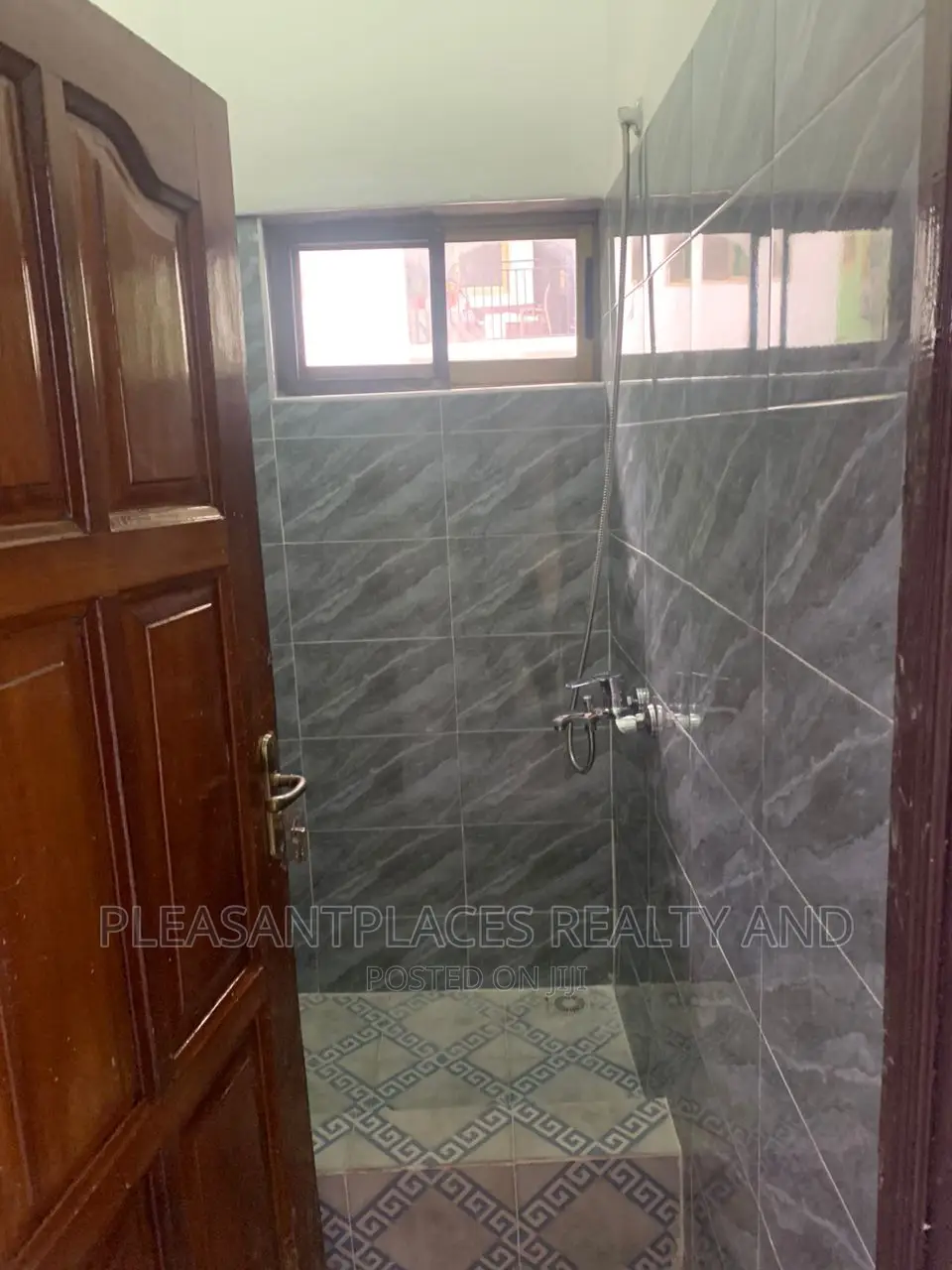 2bdrm Apartment in Pleasantplaces, Dzorwulu for rent in Dzorwulu