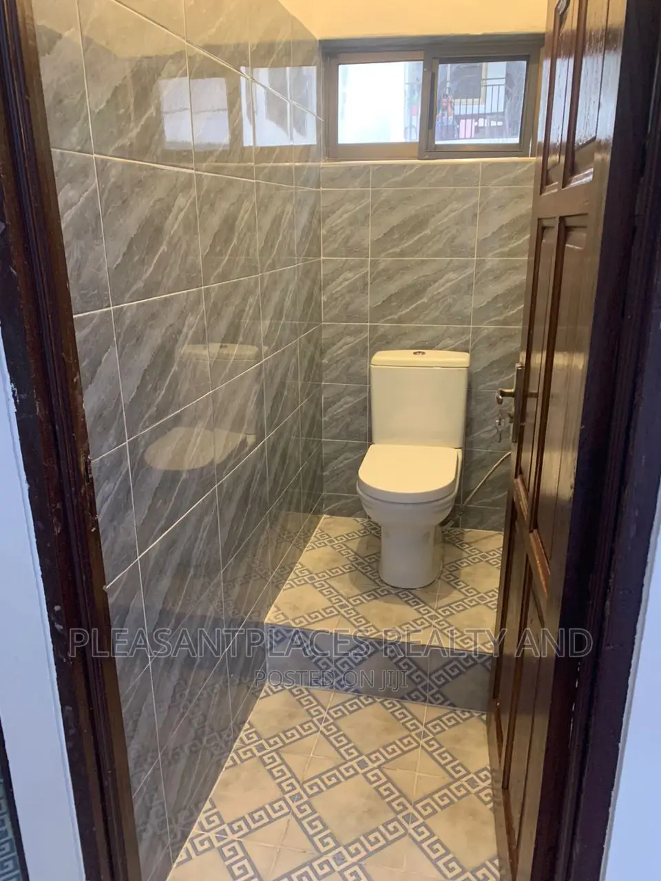 2bdrm Apartment in Pleasantplaces, Dzorwulu for rent in Dzorwulu