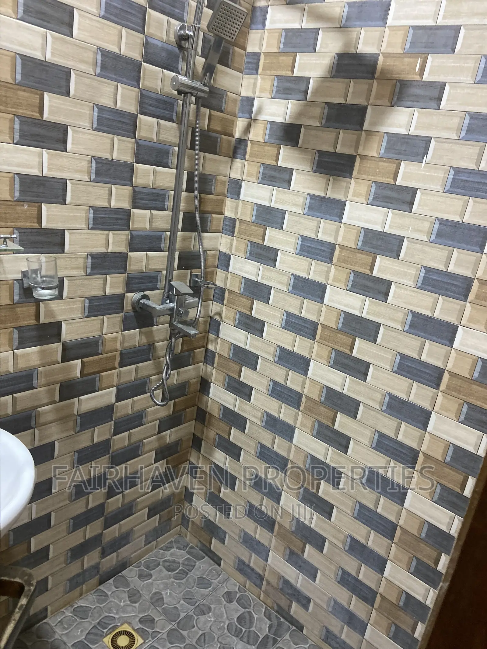 3bdrm Apartment in Tseaddo, Teshie for rent in Teshie