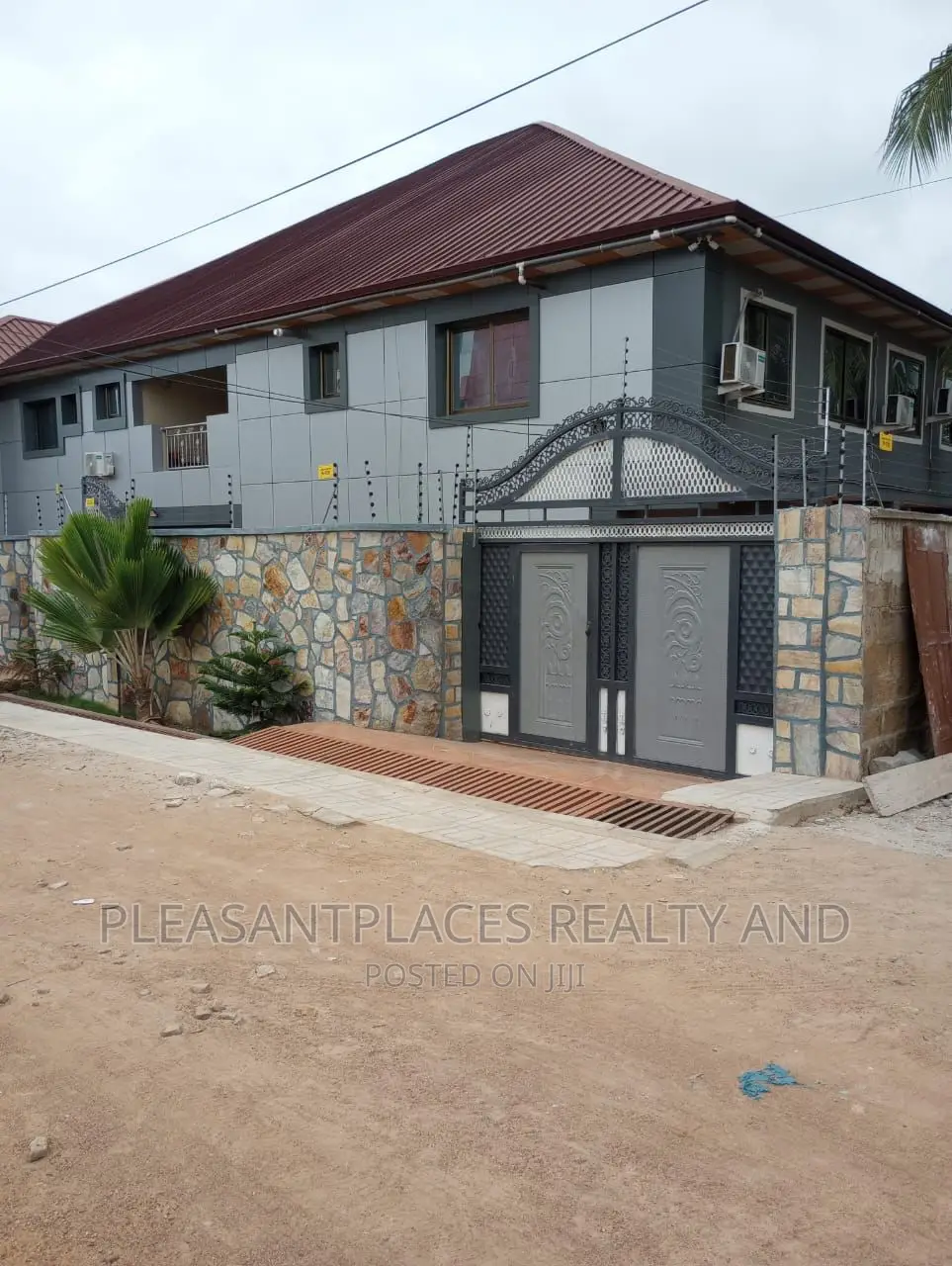 3bdrm Apartment in Pleasantplaces, Ashaley Botwe for rent in Ashaley Botwe